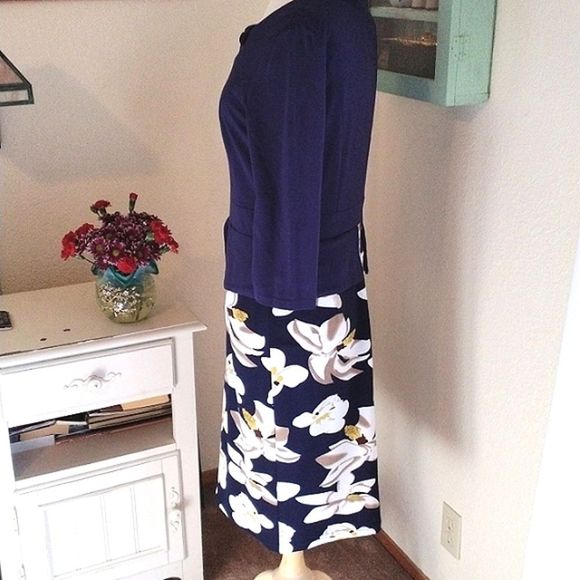 Homeyee Solid and Floral Dress - Picture 5 of 10